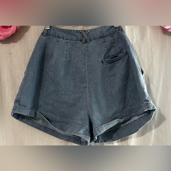 Vici Blue Jean Shorts High-Waisted Relaxed Fit - Picture 2 of 5